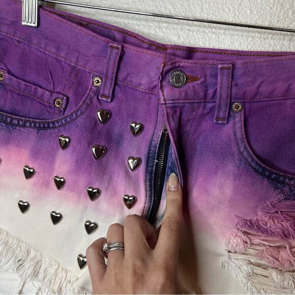 Levi’s 505 CUSTOM purple pink white ombre hearts distressed cutoff shorts W31 - Picture 3 of 6